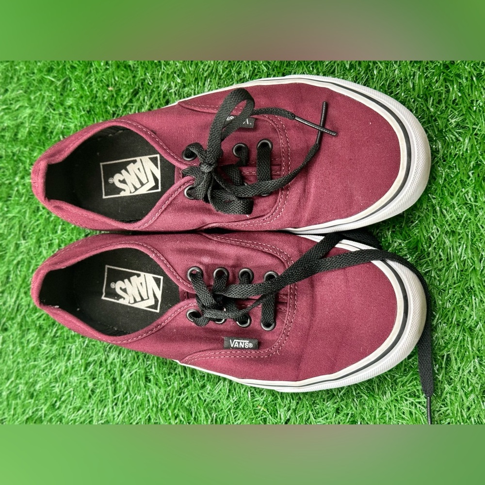 Vans Unisex Shoes M-6 W-7.5 Color Maroon